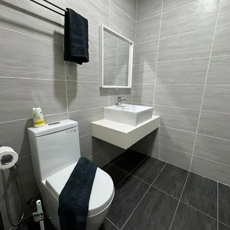 Trion Kl, Klcc Trx Ikea At Chan Sow Lin, Kuala Lumpur By One Guesthouse Exterior photo