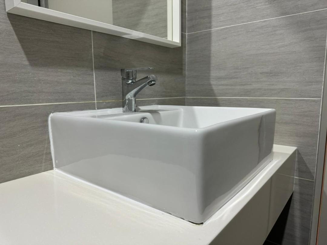 Apartment Trion Kl, Klcc Trx Ikea At Chan Sow Lin, By One *