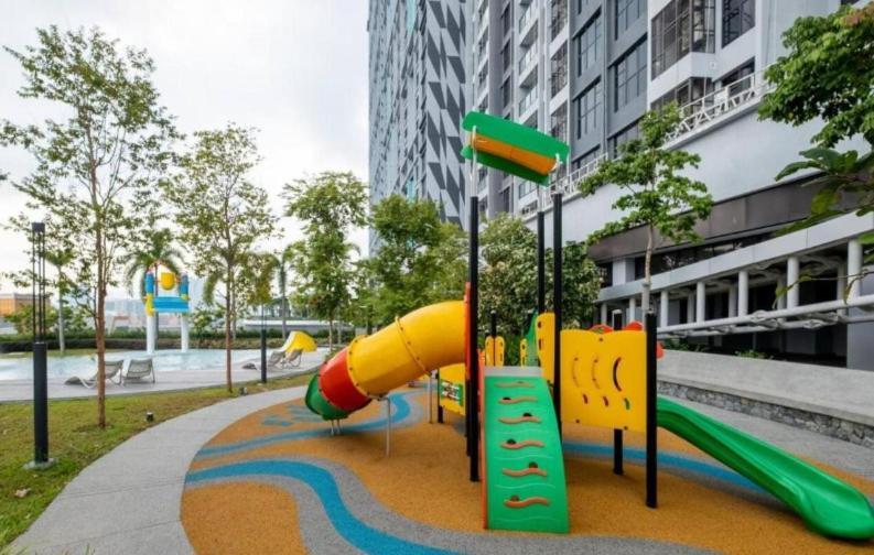 Trion Kl, Klcc Trx Ikea At Chan Sow Lin, By One Apartment *